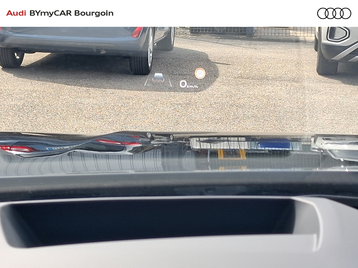 Audi Q3 e-hybrid 272 ch S tronic 6 — photo 22