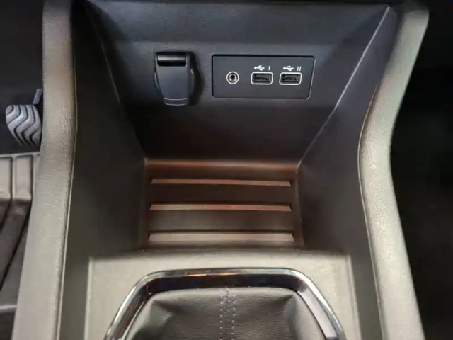 Renault Clio tce 90 — photo 23
