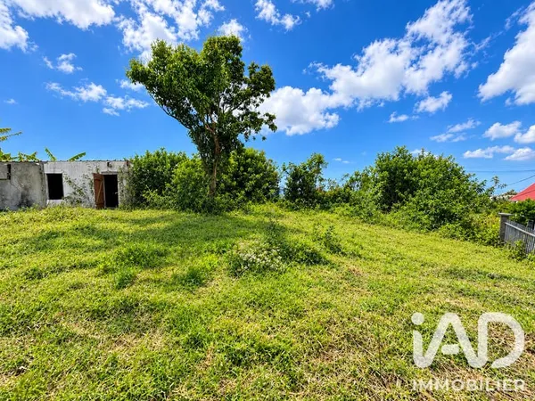 Terrain 411 m²