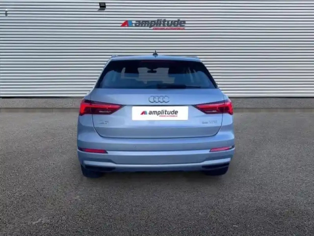 Audi Q3 35 tfsi 150ch limited s tronic 7 — photo 10