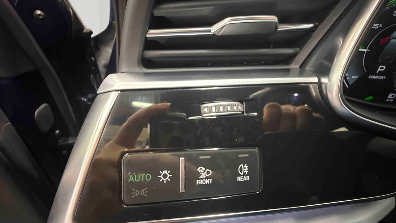 Audi Q7 60 TFSI e 462 Tiptronic 8 Quattro — photo 17