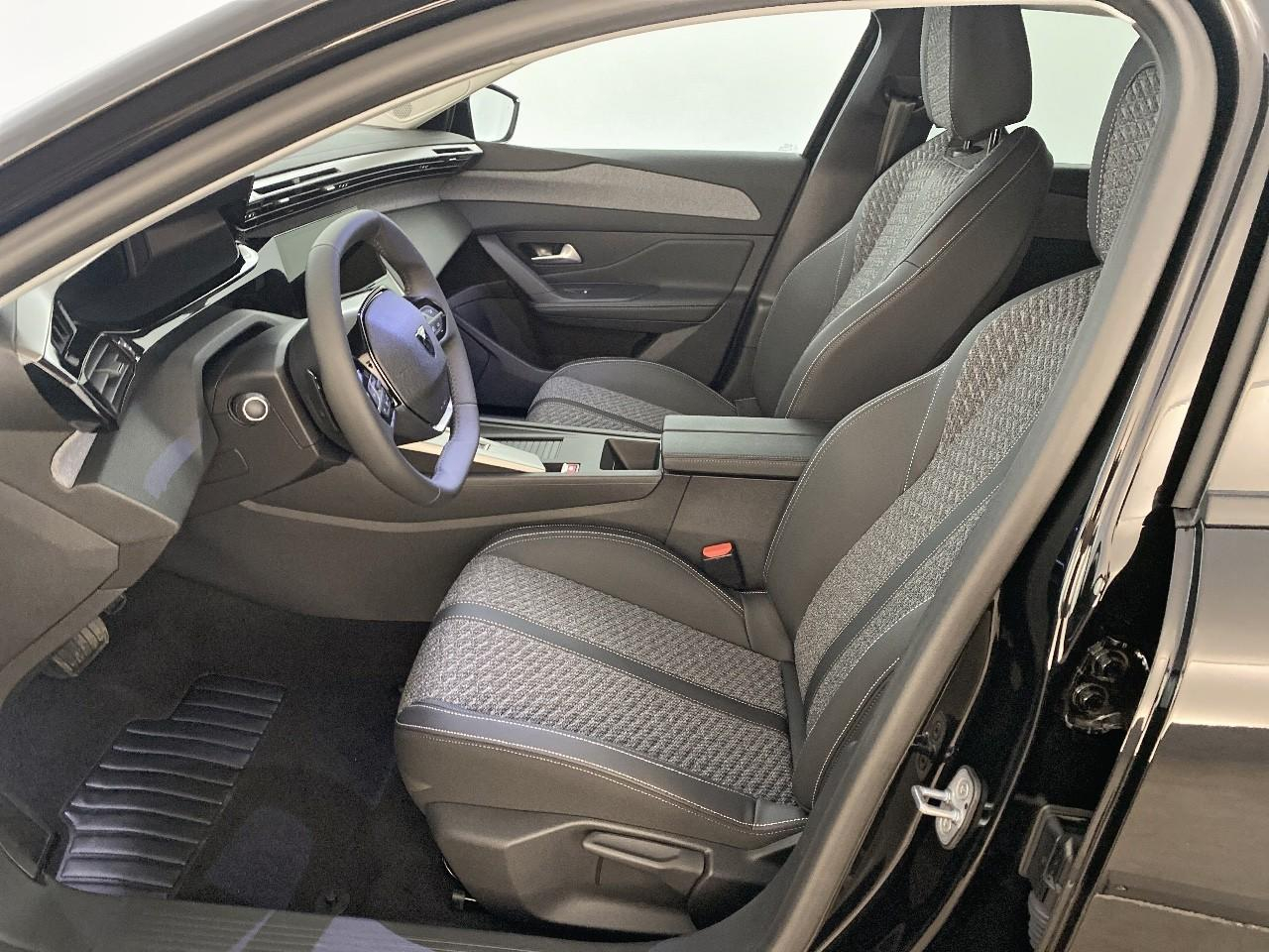 Peugeot 308 hybrid 145 e-dcs6 allure — photo 9