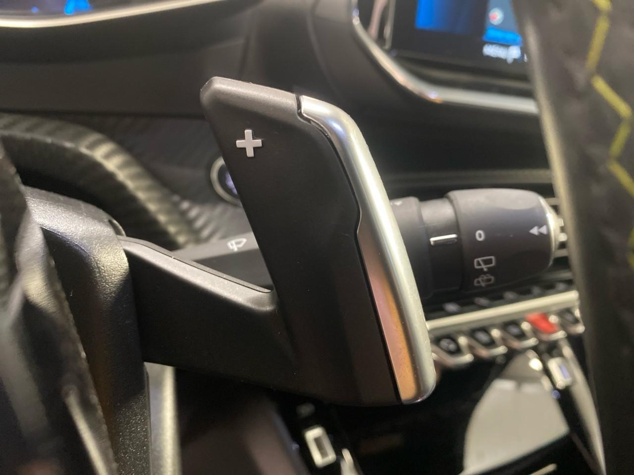 Peugeot 2008 puretech 130 s&s eat8 gt — photo 23