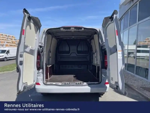 Volkswagen Transporter fg van l1 2.0 tdi 110ch business — photo 7