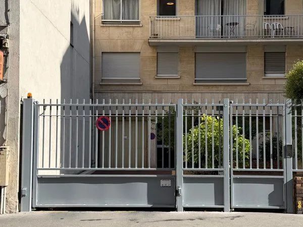 Parking Paris 15ème situé dans le quartier Commerce - Zola