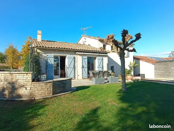 Maison T5 à vendre à Daux