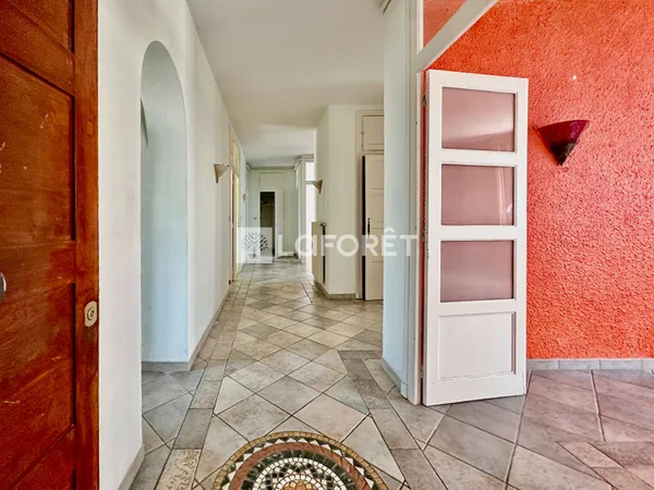 Appartement 6 pièces 155 m²