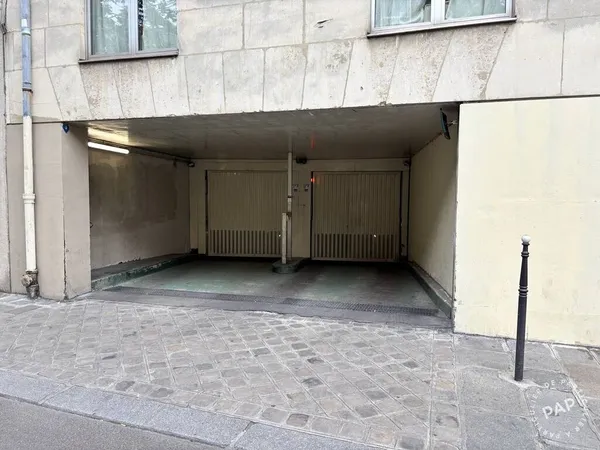Garage/Parking
