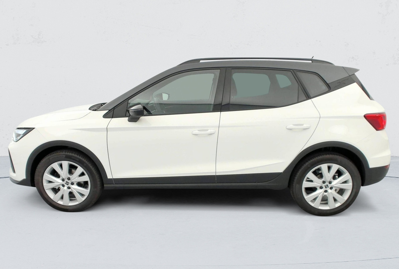 Seat Arona — photo 2