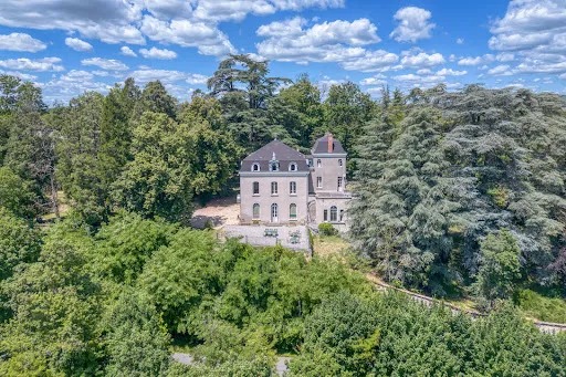 Propriété 17 pièces 200 m²