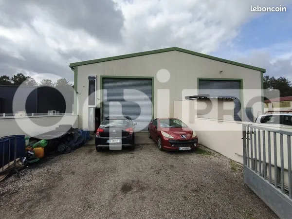 Local d'activité 194 m²