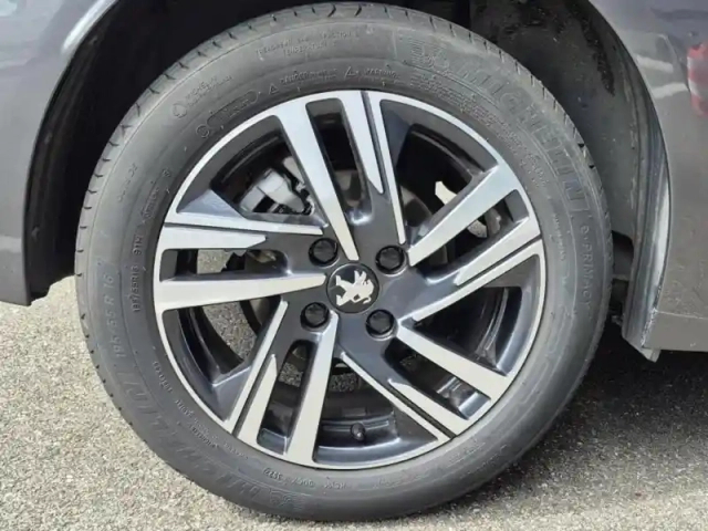 Peugeot 208 1.2 puretech 100ch s&amp;s allure eat8 — photo 6