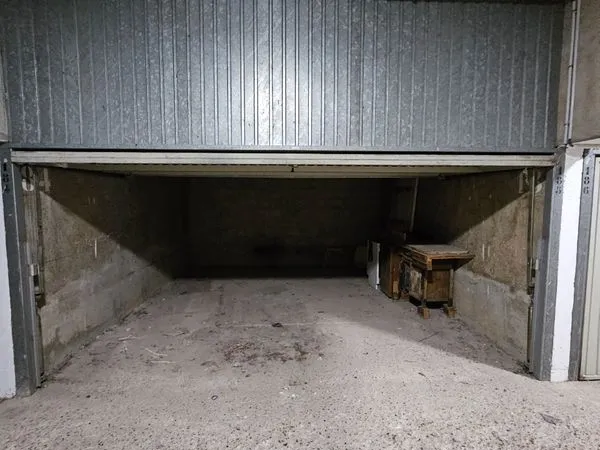 Box pour 2 véhicules