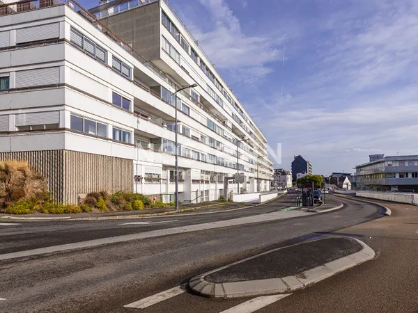 APPARTEMENT 2 CHAMBRES QUARTIER CLEMENCEAU AVEC GARAGE ET BALCONS