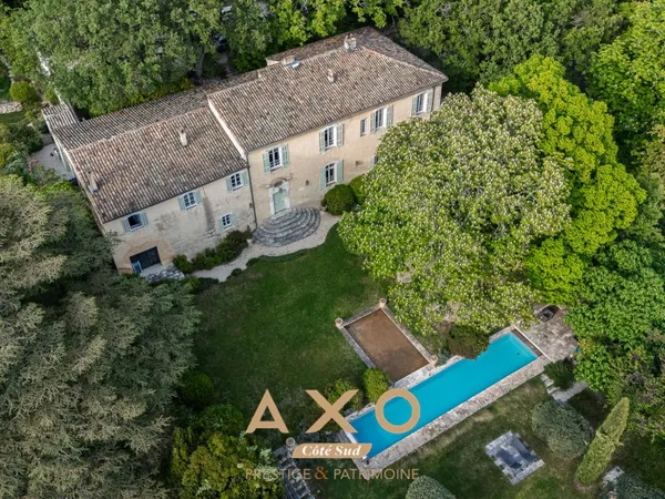 Ensemble immobilier 15 pièces 620 m²