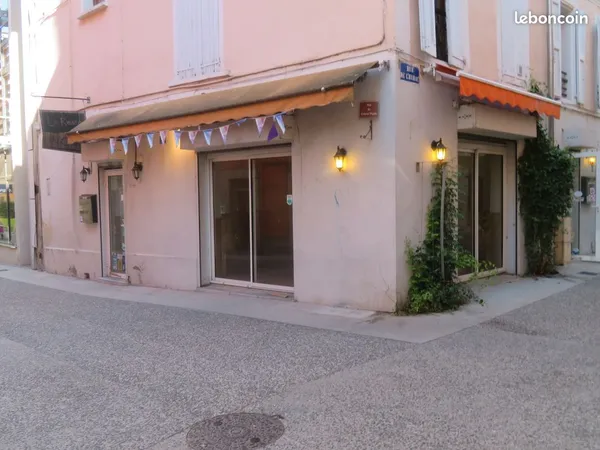 Local commercial 85 m²