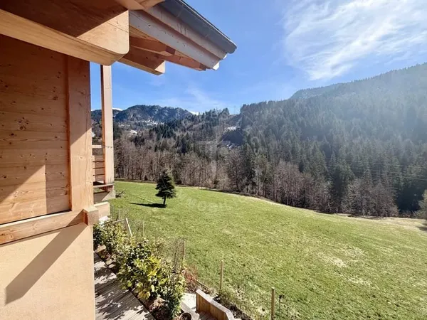 St Jean de Sixt - Chalet de 2022 plein centre de 3 chambres - au calme