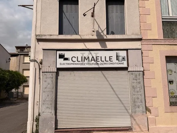 Local commercial 50 m² - Centre-ville Castelnaudary - Axe passant