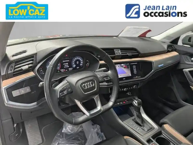Audi Q3 35 tdi 150 ch s tronic 7 — photo 11