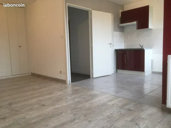 Loue appartements T1 bis Angers 30 m²