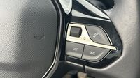 Peugeot 208 1.2 PureTech 100ch S&S Style 118g — photo 17