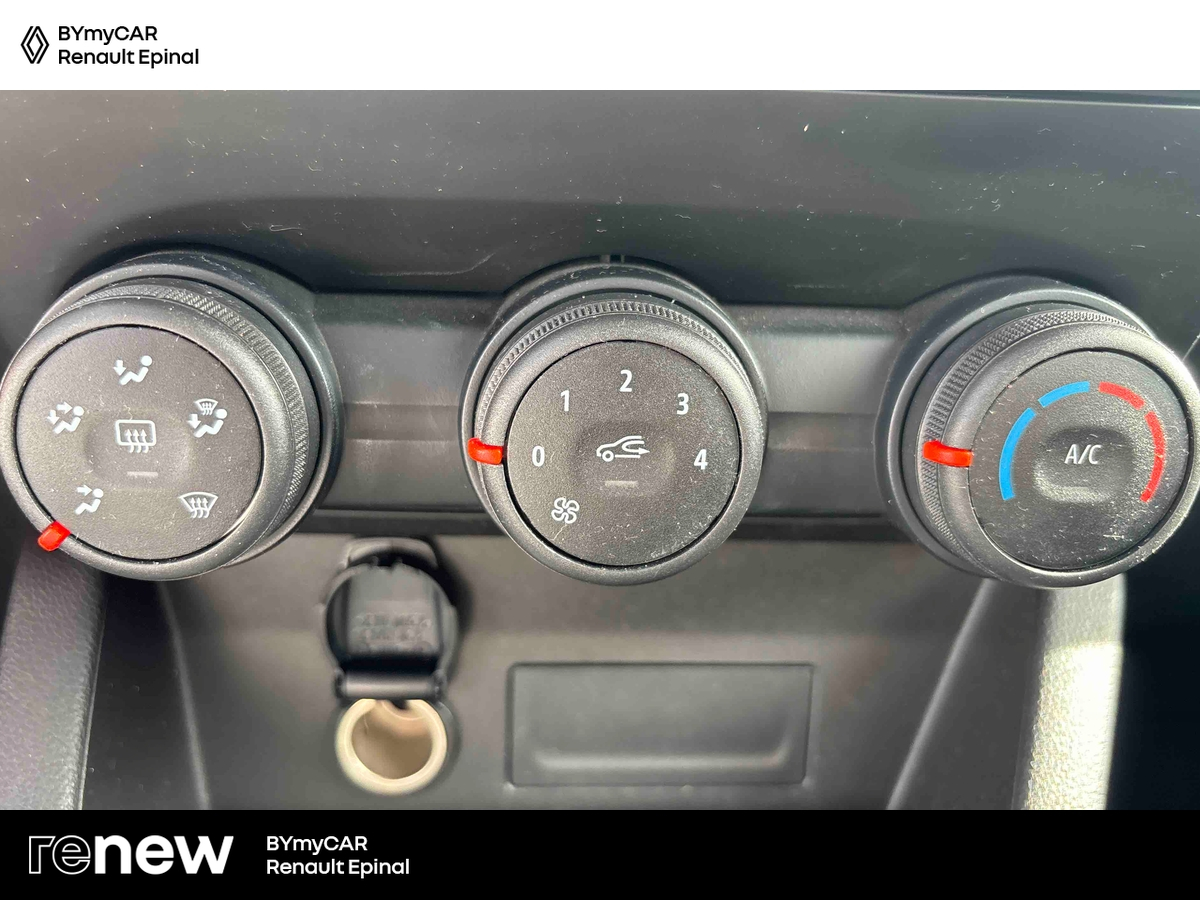Renault Clio SCe 65 - 21N — photo 21