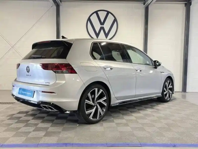 Volkswagen Golf 1.5 etsi opf 130 dsg7 — photo 2