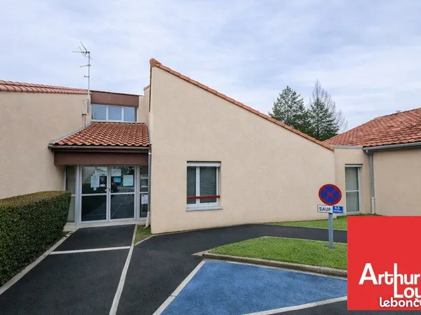 Bureaux 766 m² PARTHENAY