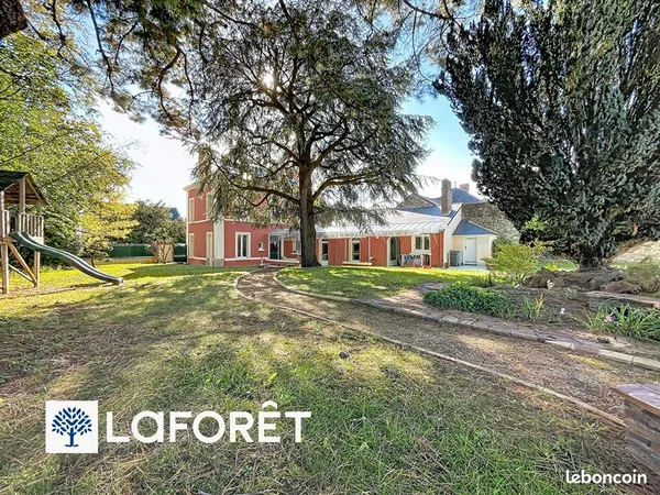 Propriété 8 pièces 340 m²