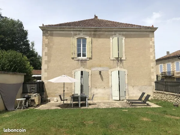 Maison 9 pièces 259 m²