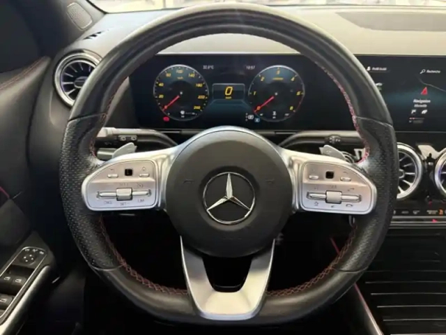 Mercedes Gla 200 d amg line — photo 15