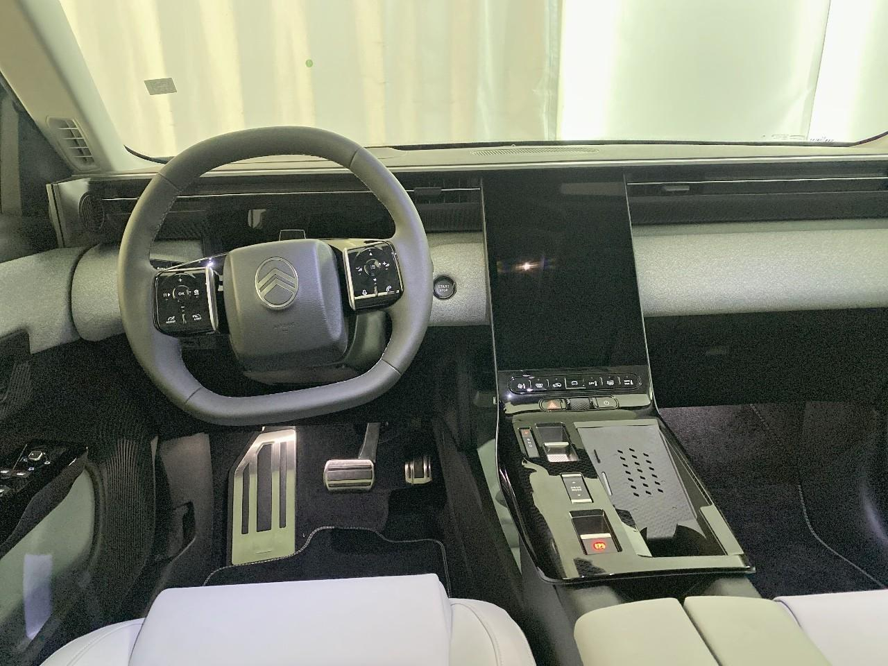 Citroën C5 Aircross e-c5 aircross 210 ch autonomie confort max — photo 8