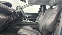 Peugeot 3008 HYBRID 225ch Allure Pack e-EAT8 — photo 9