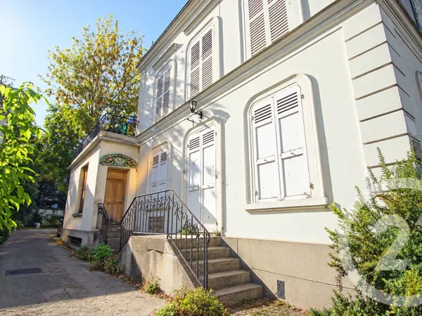 Maison 7 pièces 269 m²