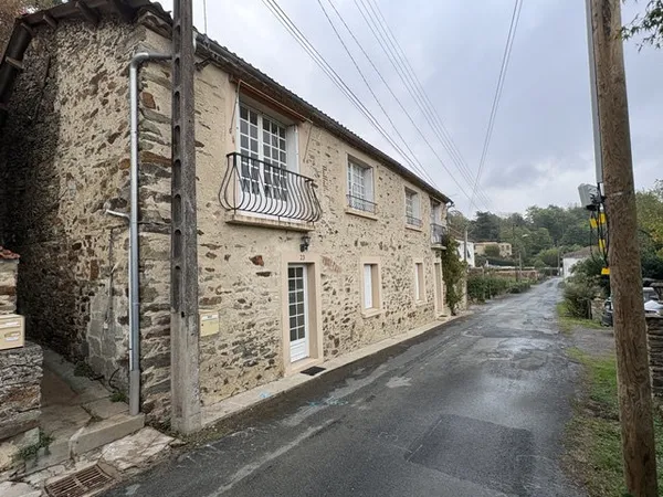 Maison meublée à Mouchamps et un beau Jardin 2 chambres 670