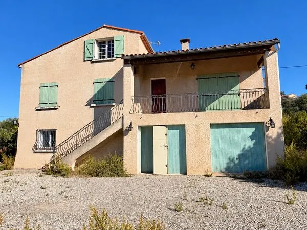 Maison à Pourrières - très proche village