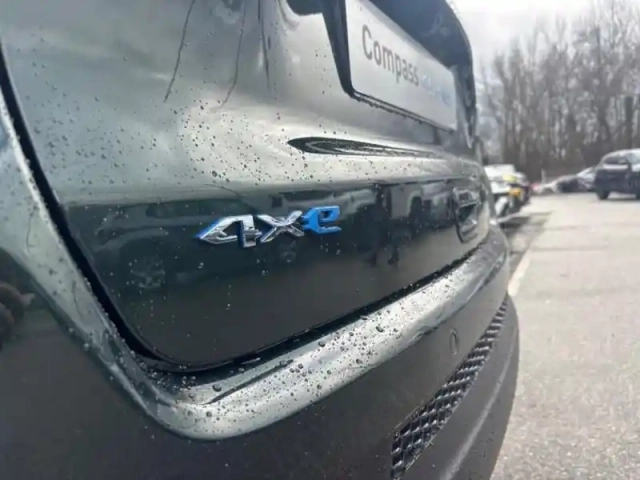 Jeep Compass 1.3 turbo t4 240ch phev 4xe north star at6 eawd — photo 12