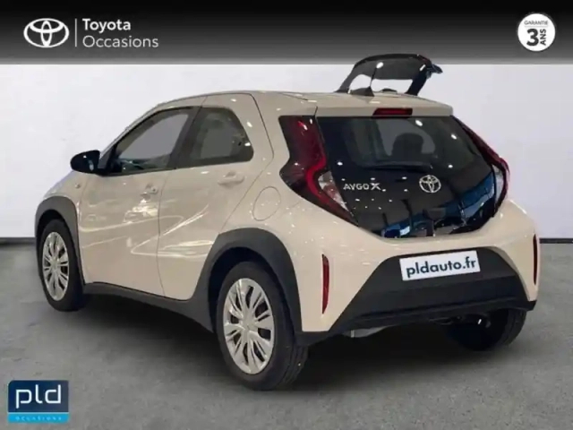 Toyota Aygo X 1.0 vvt-i 72ch dynamic — photo 8