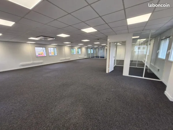 Boutique 1100 m² CLERMONT FERRAND