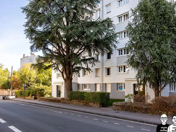CHALÂTRES - T5 DE 82 M², 4 CHAMBRES, GARAGE ET CAVE - COPROPRIÉTÉ RÉNOVÉE, DPE B