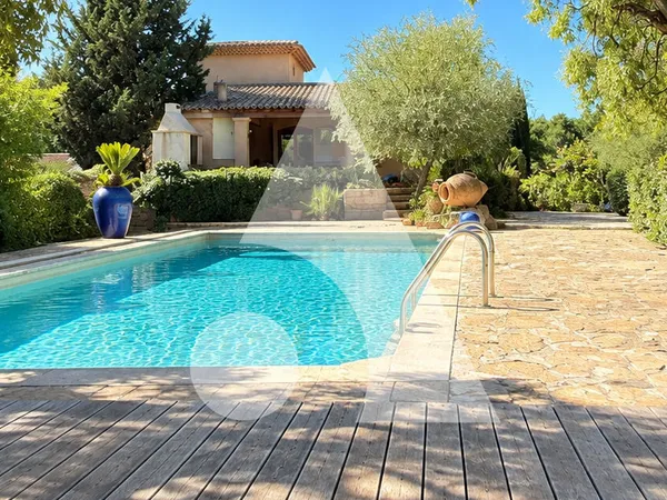Bastide Provençale 6 pièces 207 m² - ROQUEVAIRE