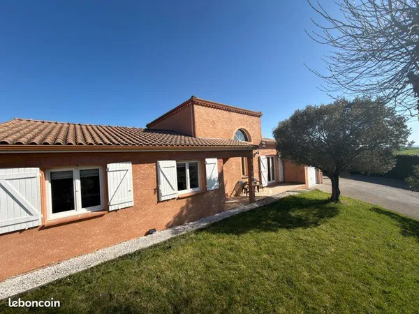 Nailloux (31560) — Villa 130 m² Plein Sud : Vue Pyrénées & Lac, Salon d'Été 57 m², Piscine Chauffée 