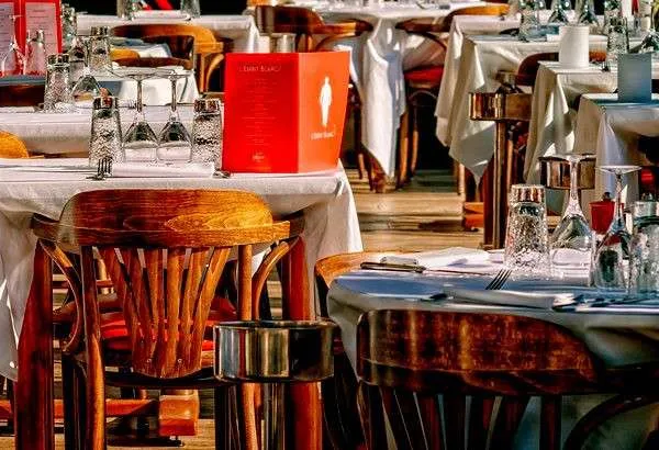 Magnifique restaurant à vendre empl d'exception 75