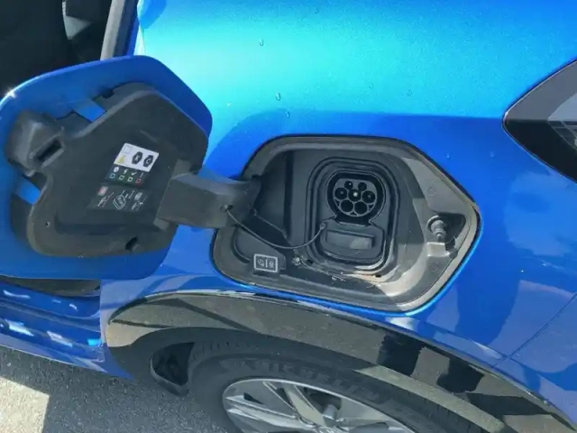 Peugeot 208 electrique 50 kwh 136ch — photo 19