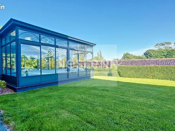 Propriété 8 pièces 340 m²