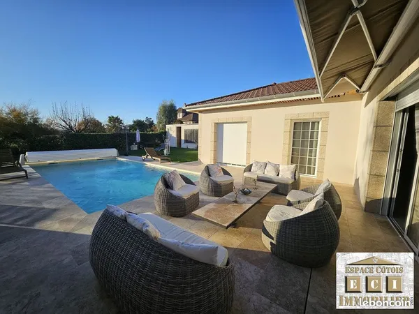 Villa 5 pièces 157 m²