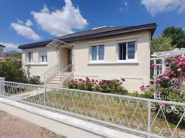 MAISON A DEUX PAS DU CENTRE DE BOURGUEIL