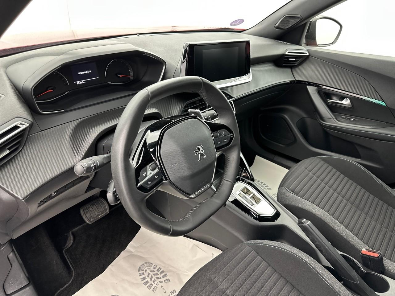Peugeot 2008 puretech 130 s&s eat8 style — photo 8