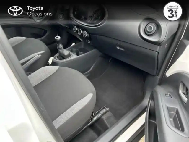Toyota Aygo X 1.0 vvt-i 72ch dynamic — photo 6