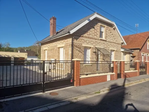 MAISON FAMILIALE